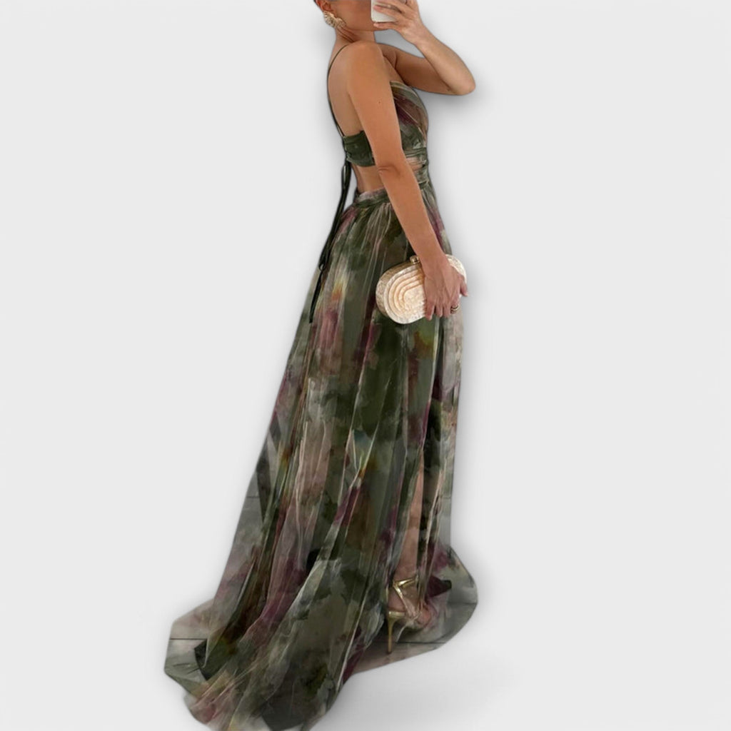 Elegant Knit Maxi Dress with Shaping Cut and Timeless Print