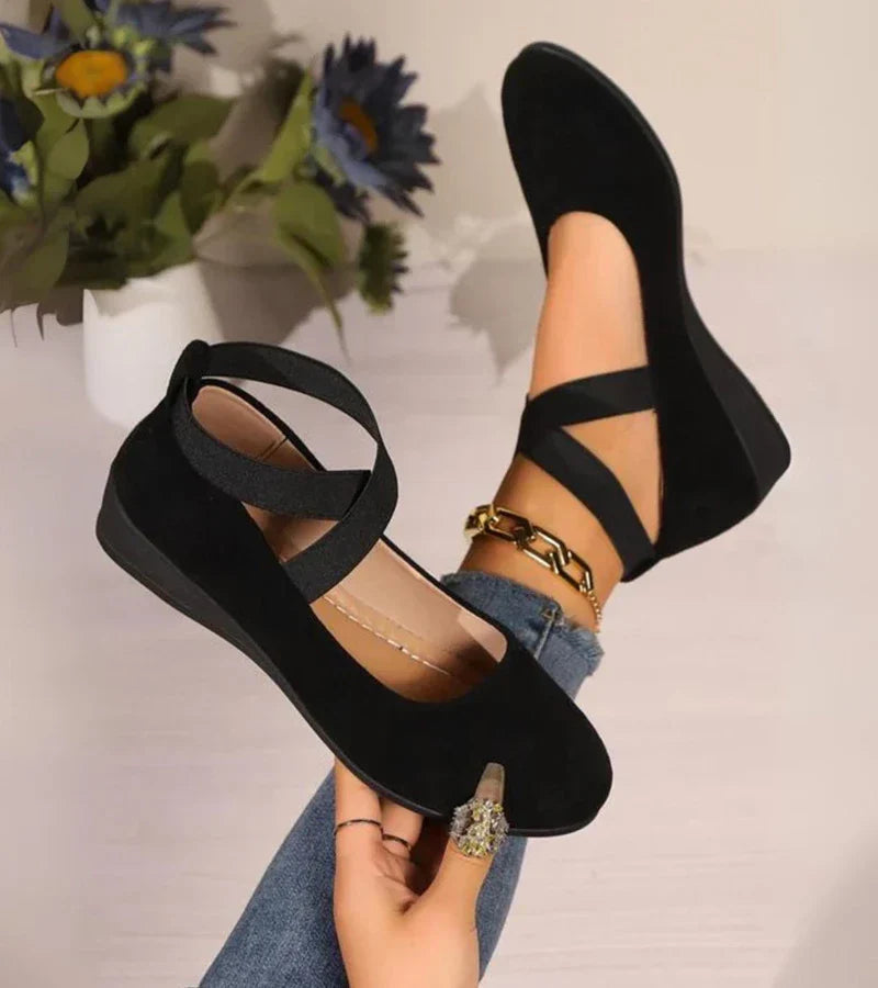 Elegant Closed-Toe Wedge Ballet Flats with All-Day Support