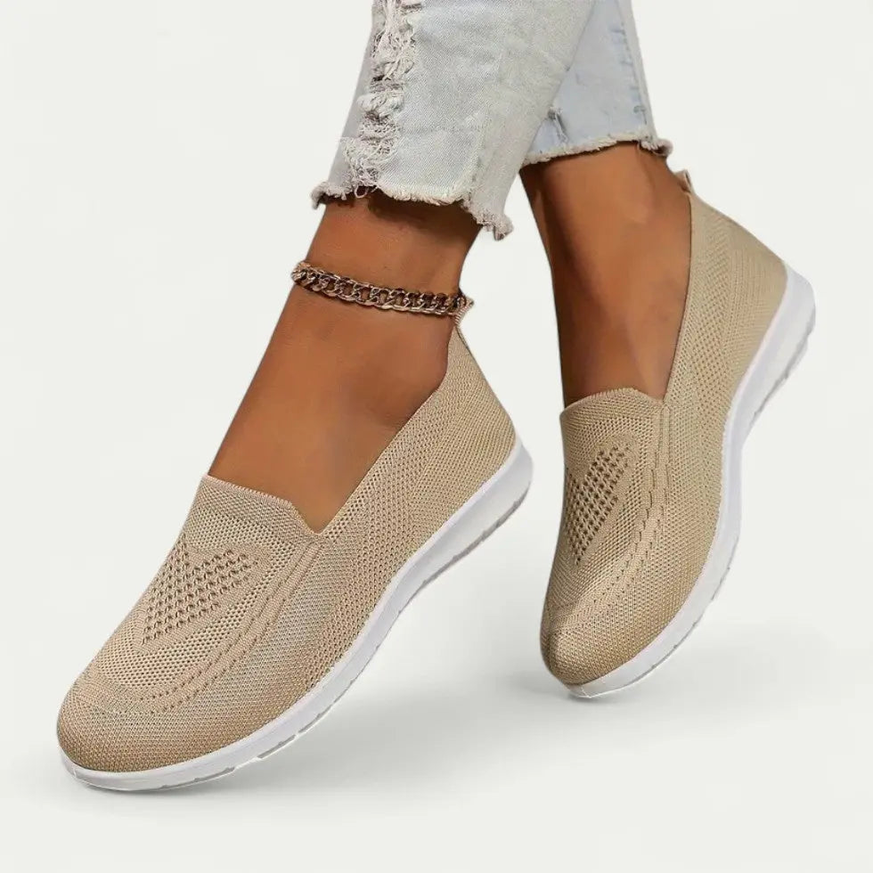 Women's Slip On Walking Shoes - Cushioned, Mesh & Comfort Fit