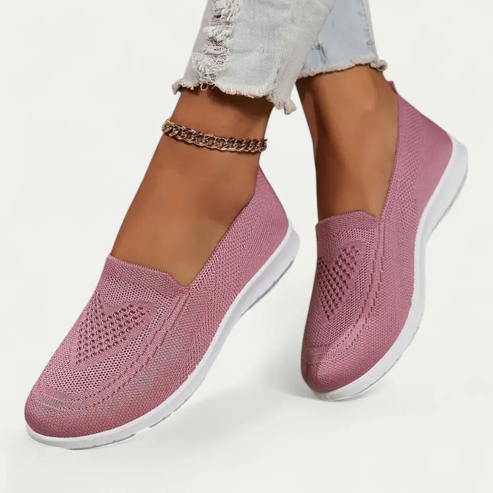Women's Slip On Walking Shoes - Cushioned, Mesh & Comfort Fit