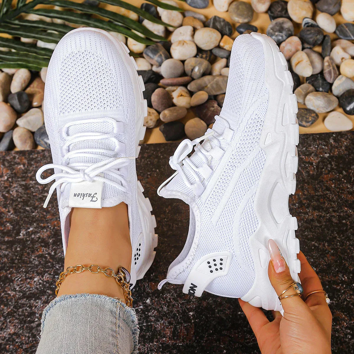 Lightweight Breathable Slip-On Sneakers for Everyday Comfort